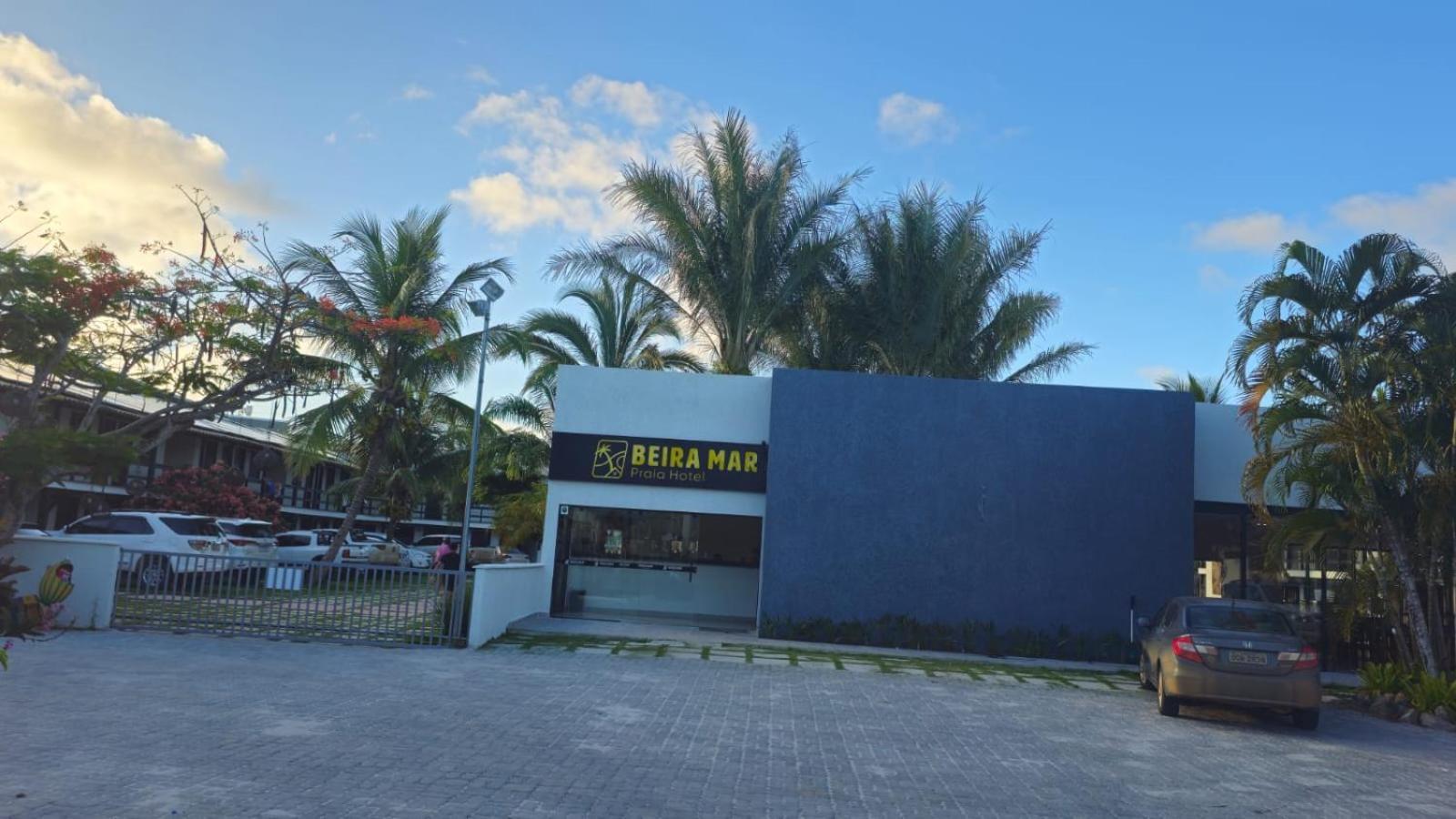 O Beira Mar Praia Hotel Esta Localizado Na Orla, Na Praia De Taperapuan, Cafe Incluso, Wi-Fi 500Mb, Piscinas, Estacionamento Privativo, Ar Condicionado Split, Smart Tv, Frigobar, 塞古罗港 外观 照片