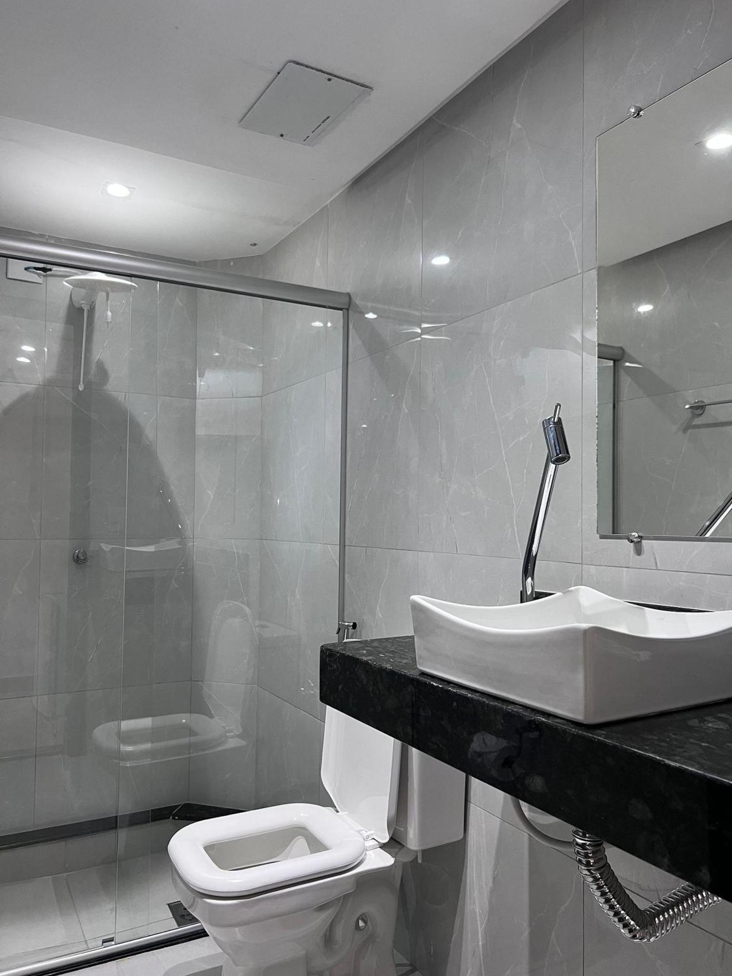 O Beira Mar Praia Hotel Esta Localizado Na Orla, Na Praia De Taperapuan, Cafe Incluso, Wi-Fi 500Mb, Piscinas, Estacionamento Privativo, Ar Condicionado Split, Smart Tv, Frigobar, 塞古罗港 外观 照片